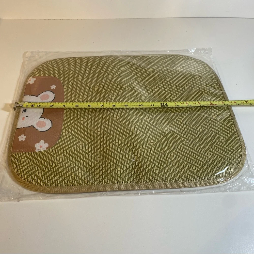 New In Packaging CALANDIS® Portable Small Dog Cat Rattan Cooling Mat 13.5”x17”